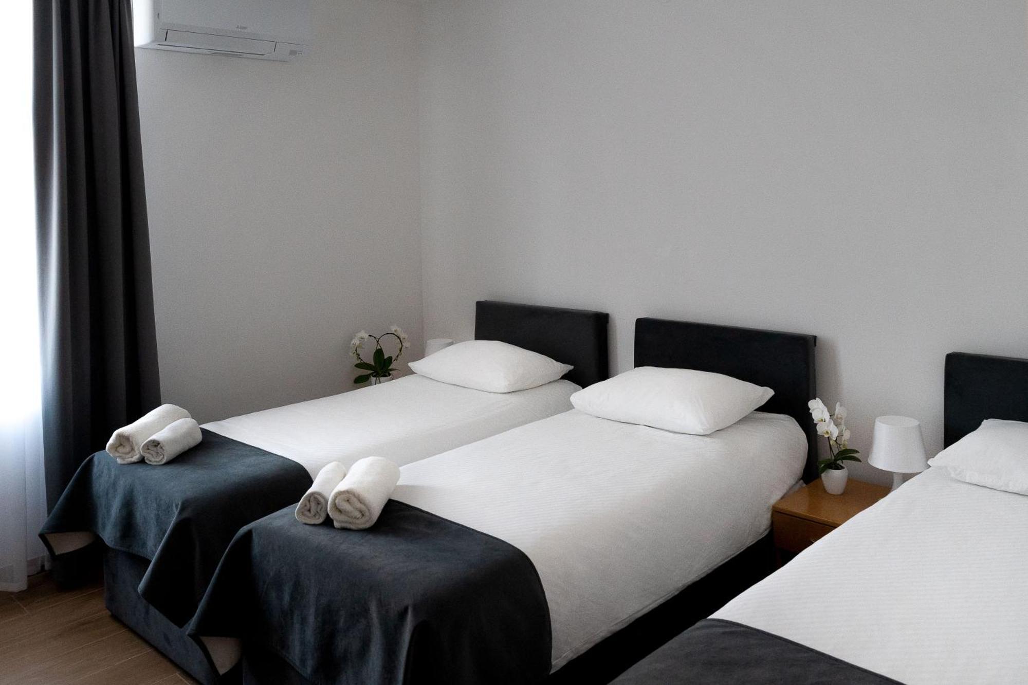Hotel Tabor Sežana エクステリア 写真