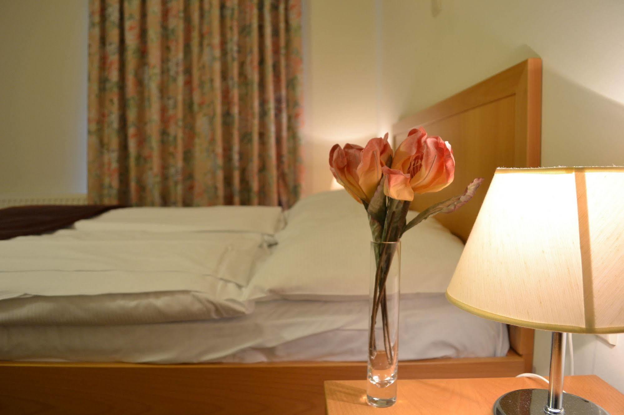 Hotel Tabor Sežana エクステリア 写真